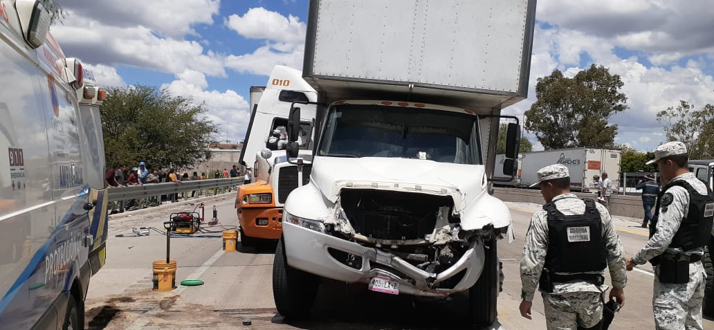 Impresionante accidente en la 57 - Noticias de Querétaro