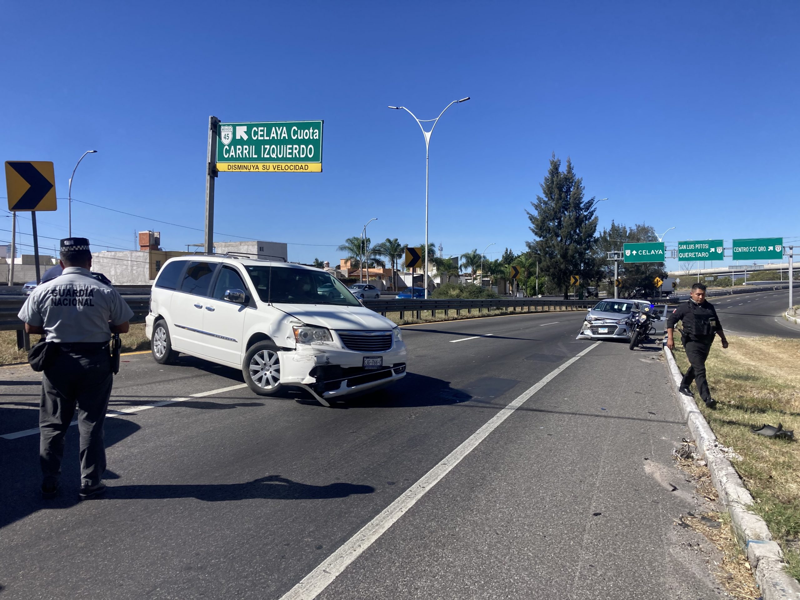Aparatoso accidente en la carretera 57 - Noticias de Querétaro