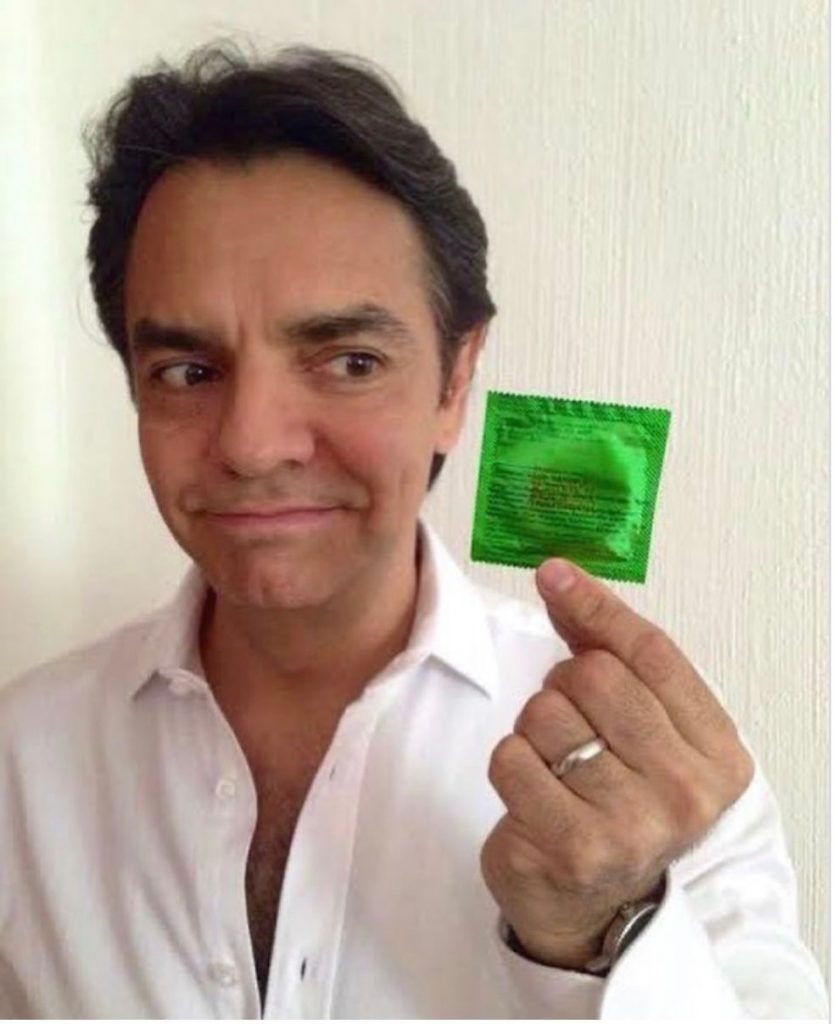 Eugenio Derbéz posa con preservativo y le llueven críticas Noticias