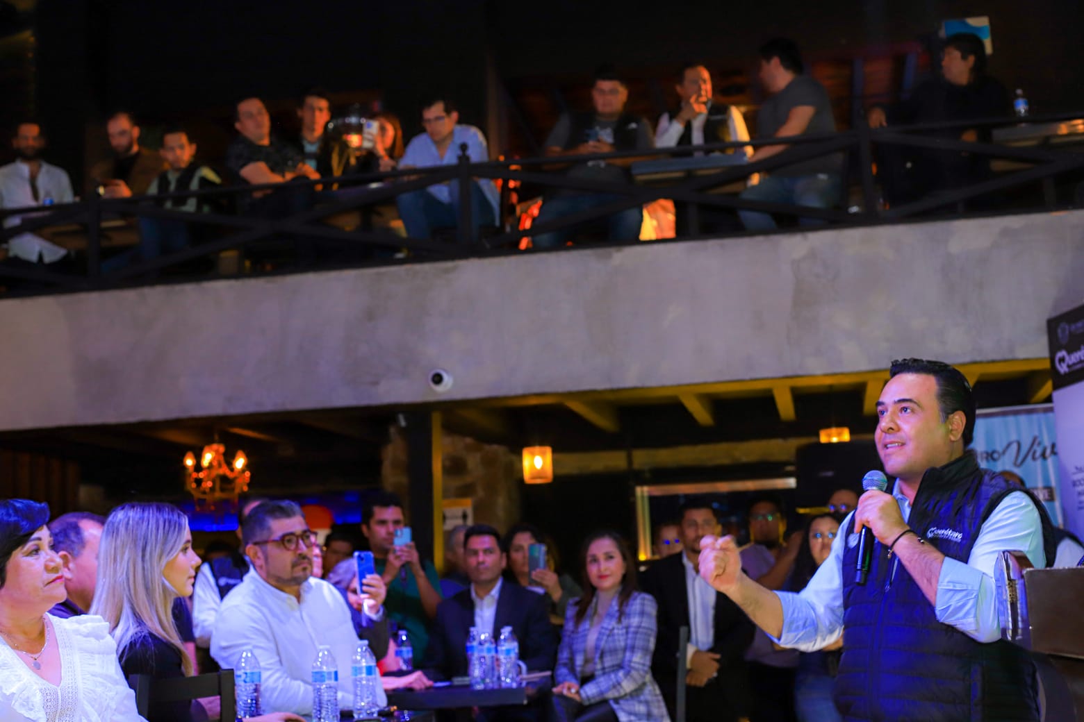 Presentan “Te Qro Vivo”… no te pases, bájale al alcohol - Noticias de ...