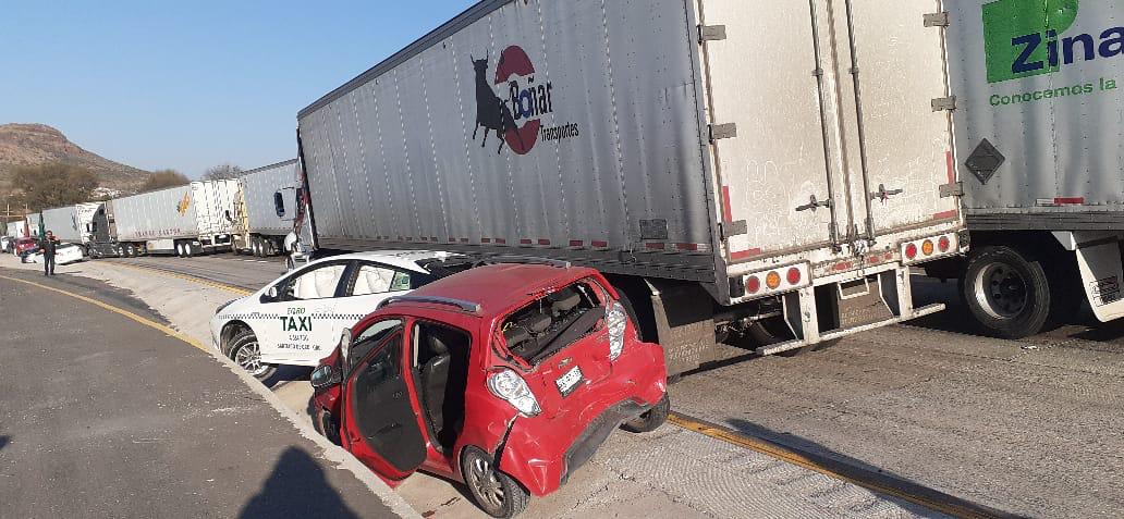 Choque múltiple en la 57 - Noticias de Querétaro