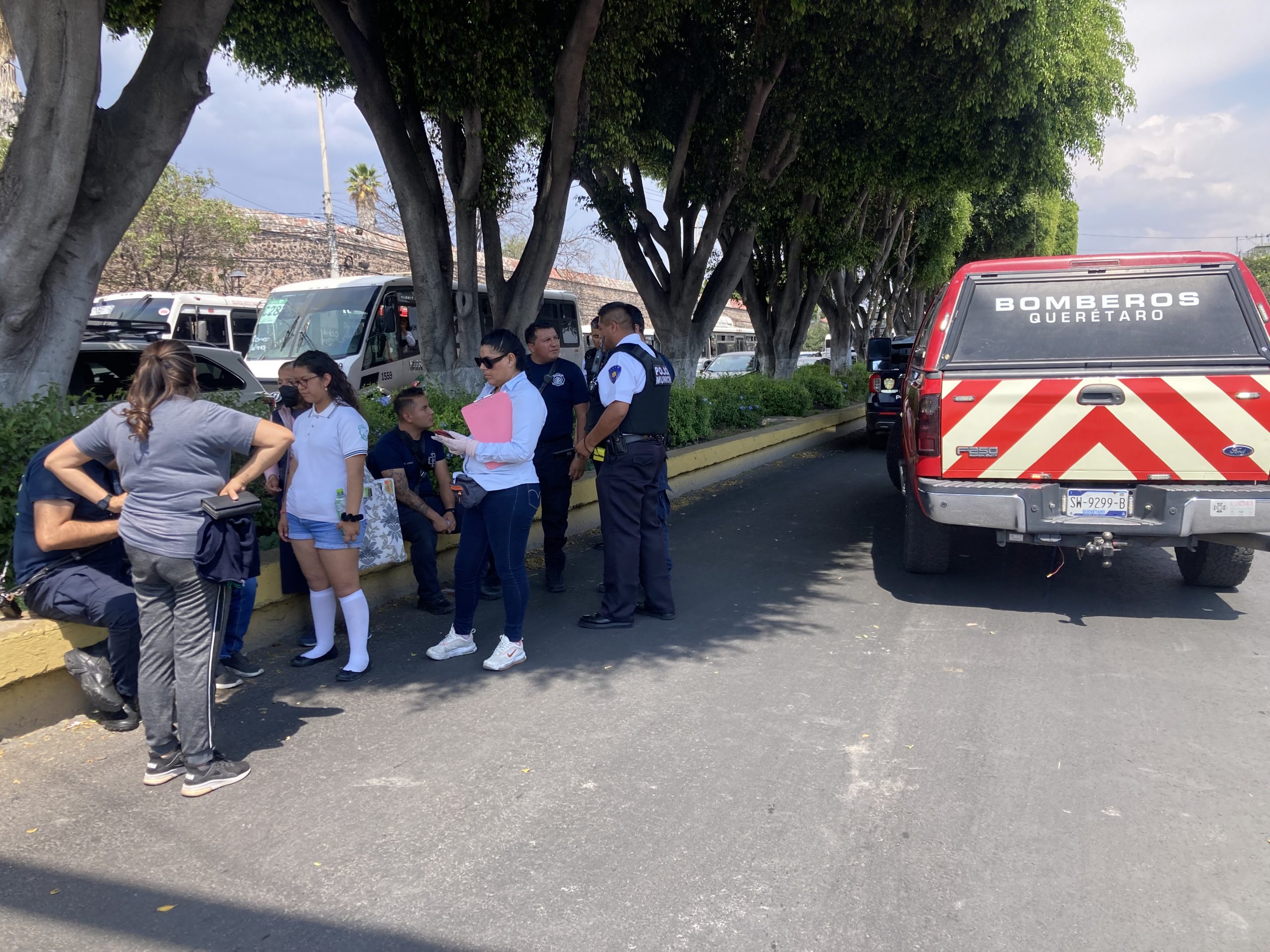 Auto atropella a mujer de la tercera edad en Av. Zaragoza - Noticias de ...