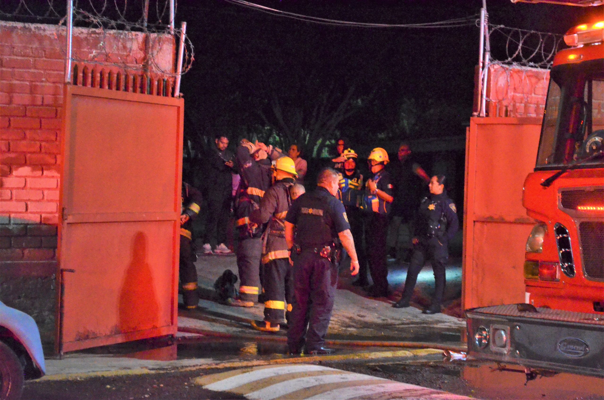 Sofocan incendio en Sec. Tec. 29 - Noticias de Querétaro