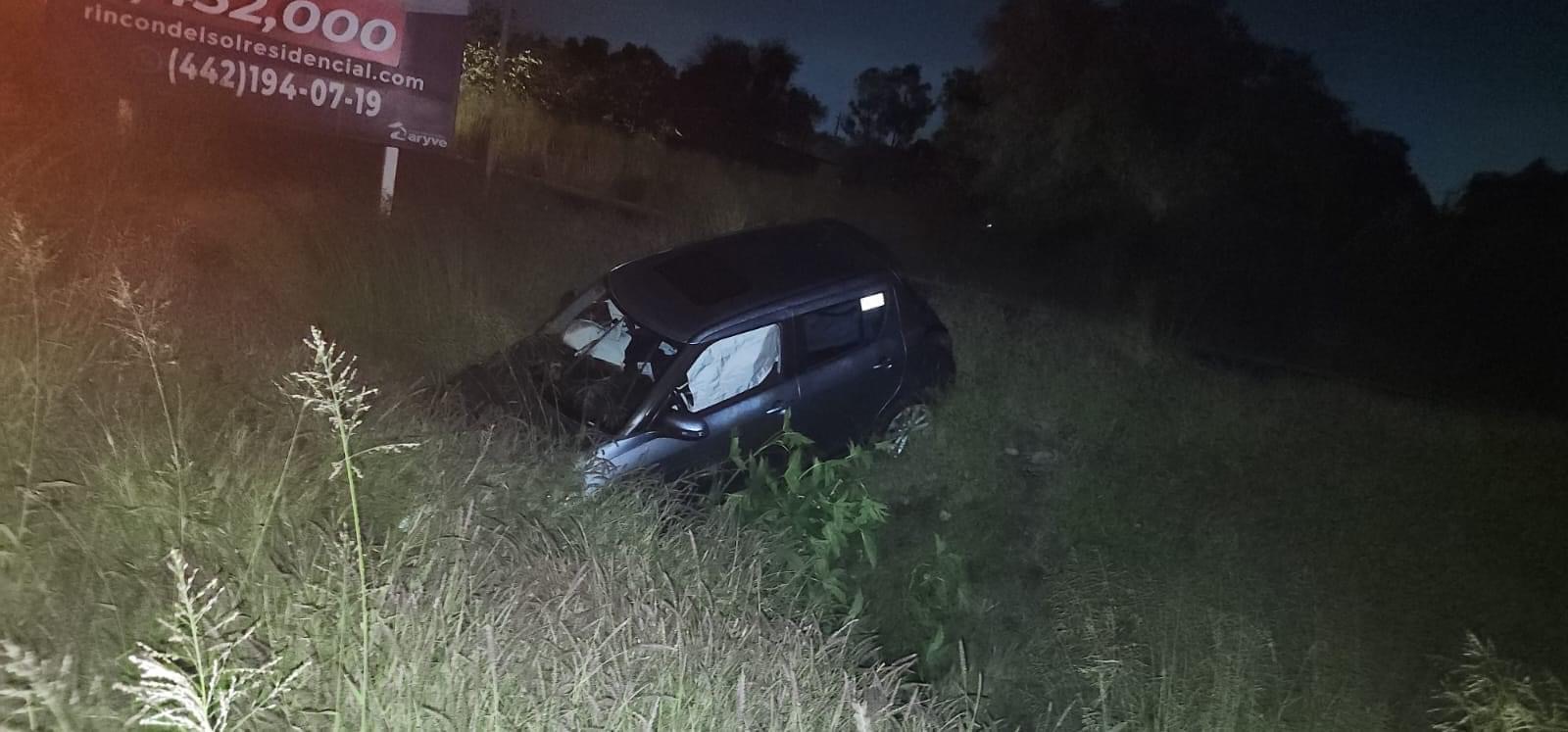 Auto se sale del camino en el libramiento Norponiente - Noticias de ...