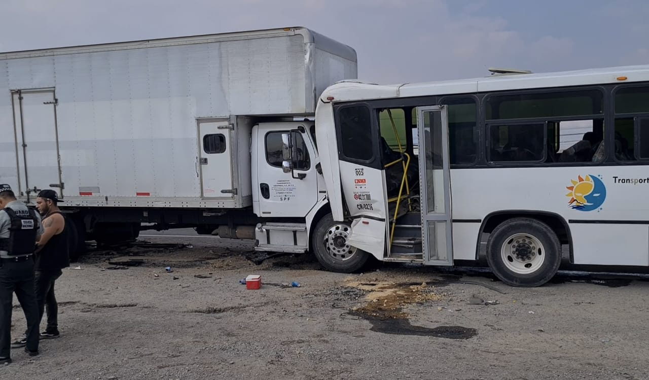Nueve lesionados al ser chocado el autobús en que iban - Noticias de ...