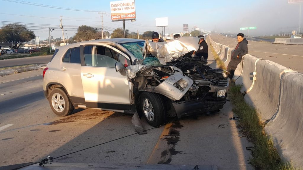 Aparatoso choque por alcance en la 57 - Noticias de Querétaro