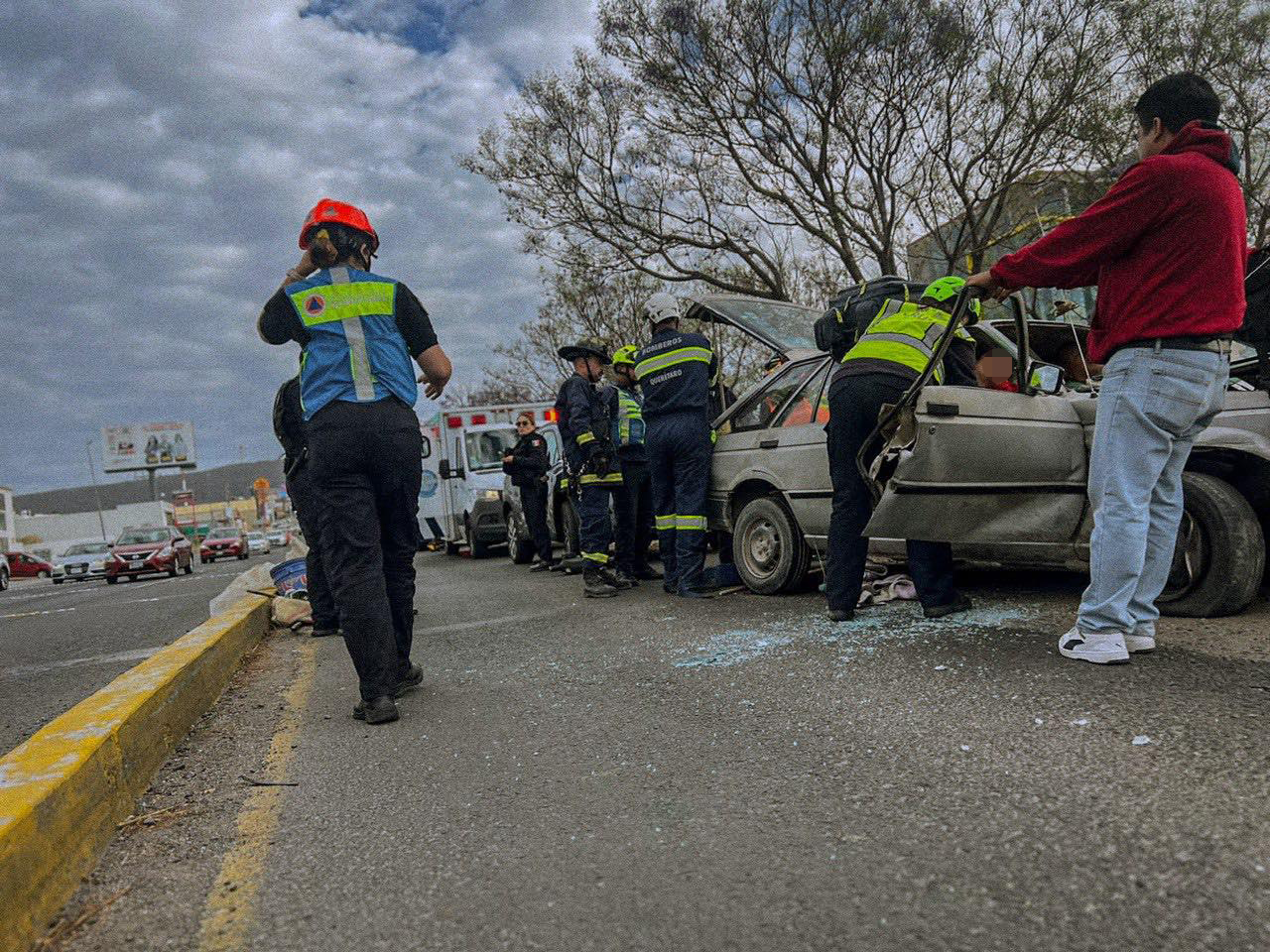 Dos lesionados tras aparatoso choque en el FJS - Noticias de Querétaro