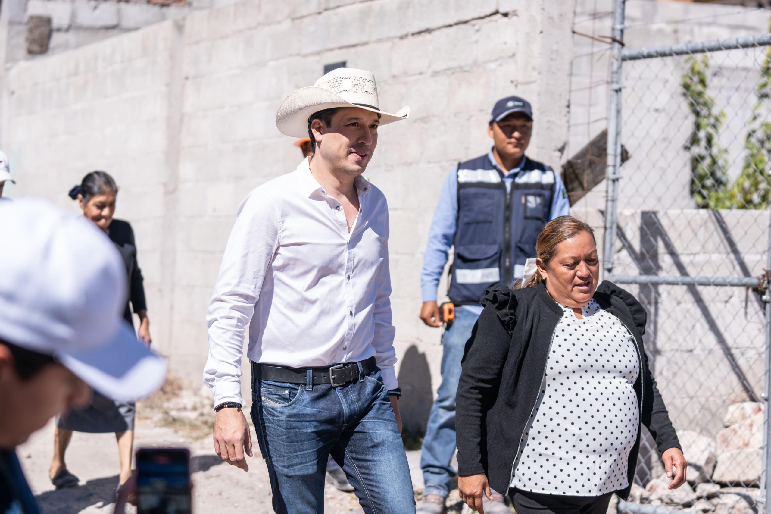 Entrega Rodrigo Monsalvo obras por más de 26 MDP en El Marqués ...