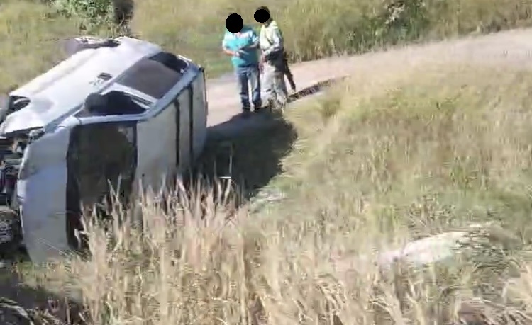 Se queda dormido al volante y termina volcando - Noticias de Querétaro