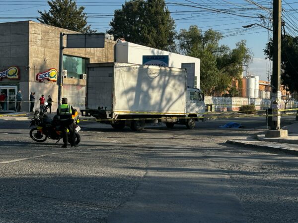 Camión atropella y mata a un adulto mayor - Noticias de Querétaro