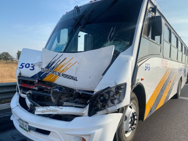 Se queda dormido al volante y causa choque múltiple (4)