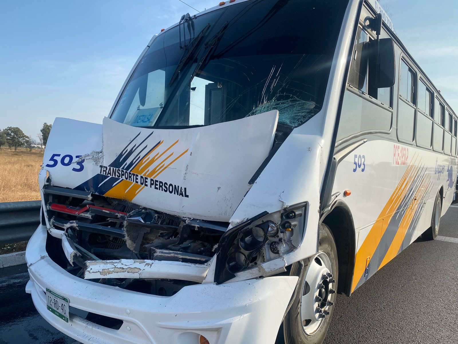 Se queda dormido al volante y causa choque múltiple (4)