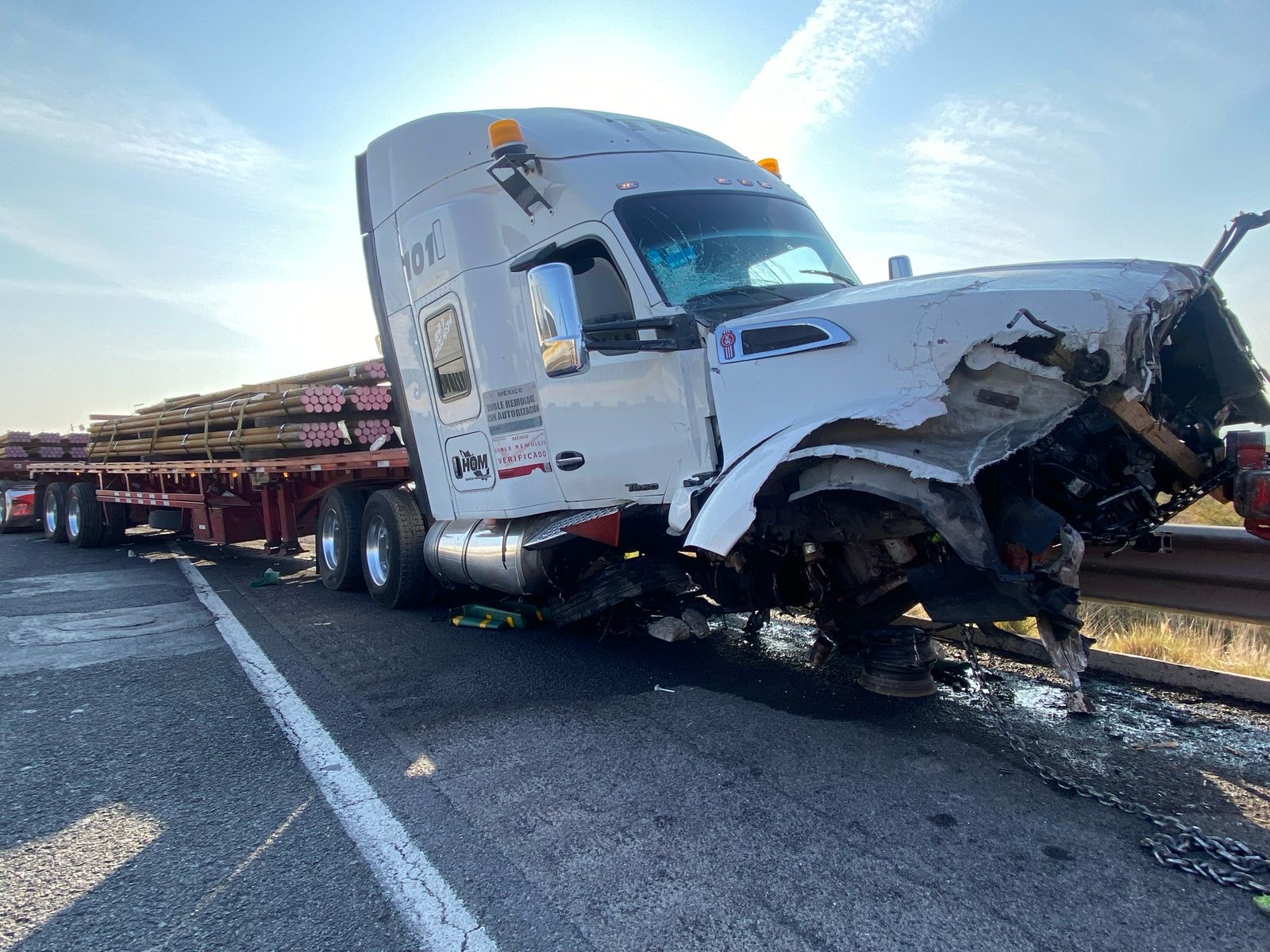Se queda dormido al volante y causa choque múltiple - Noticias de Querétaro