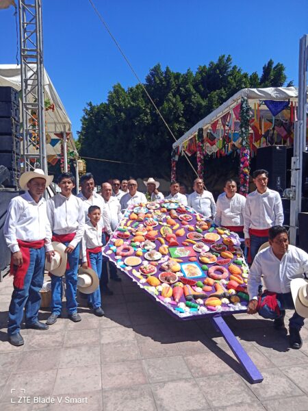 Entrega la corporación de Mayordomía Parande a la Basílica (4)