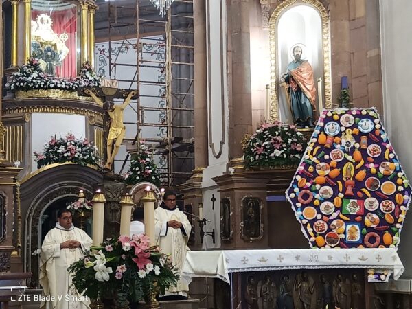 Entrega la corporación de Mayordomía Parande a la Basílica (6)