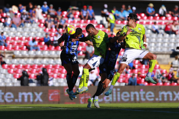 Gallos Blancos ganó a Puebla en medio de la convulsión de Emiliano Gómez del Puebla (1)