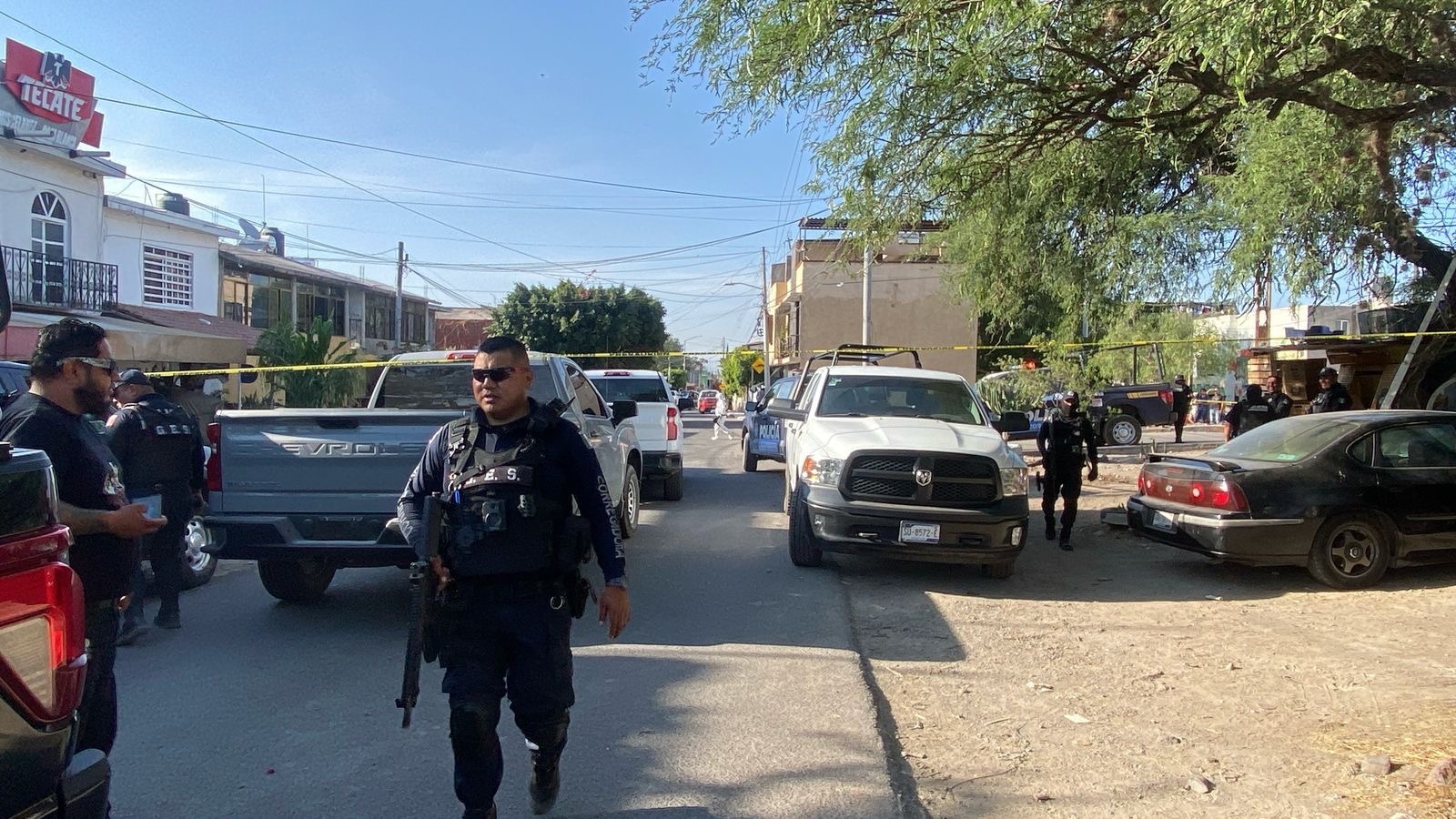 Matan a balazos a dos hermanos en Corregidora (5)