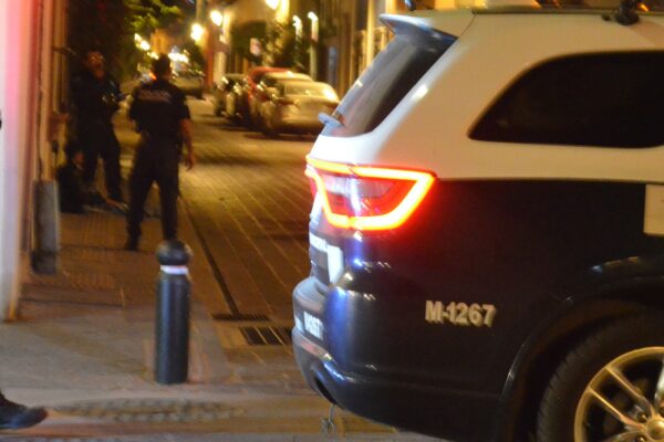 Aplica policía dispositivo ante motociclistas desenfrenados (6)