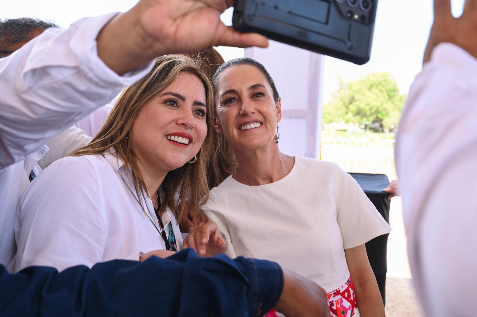 0290a403-f802-401e-8706-c8d8b4ffc4ff