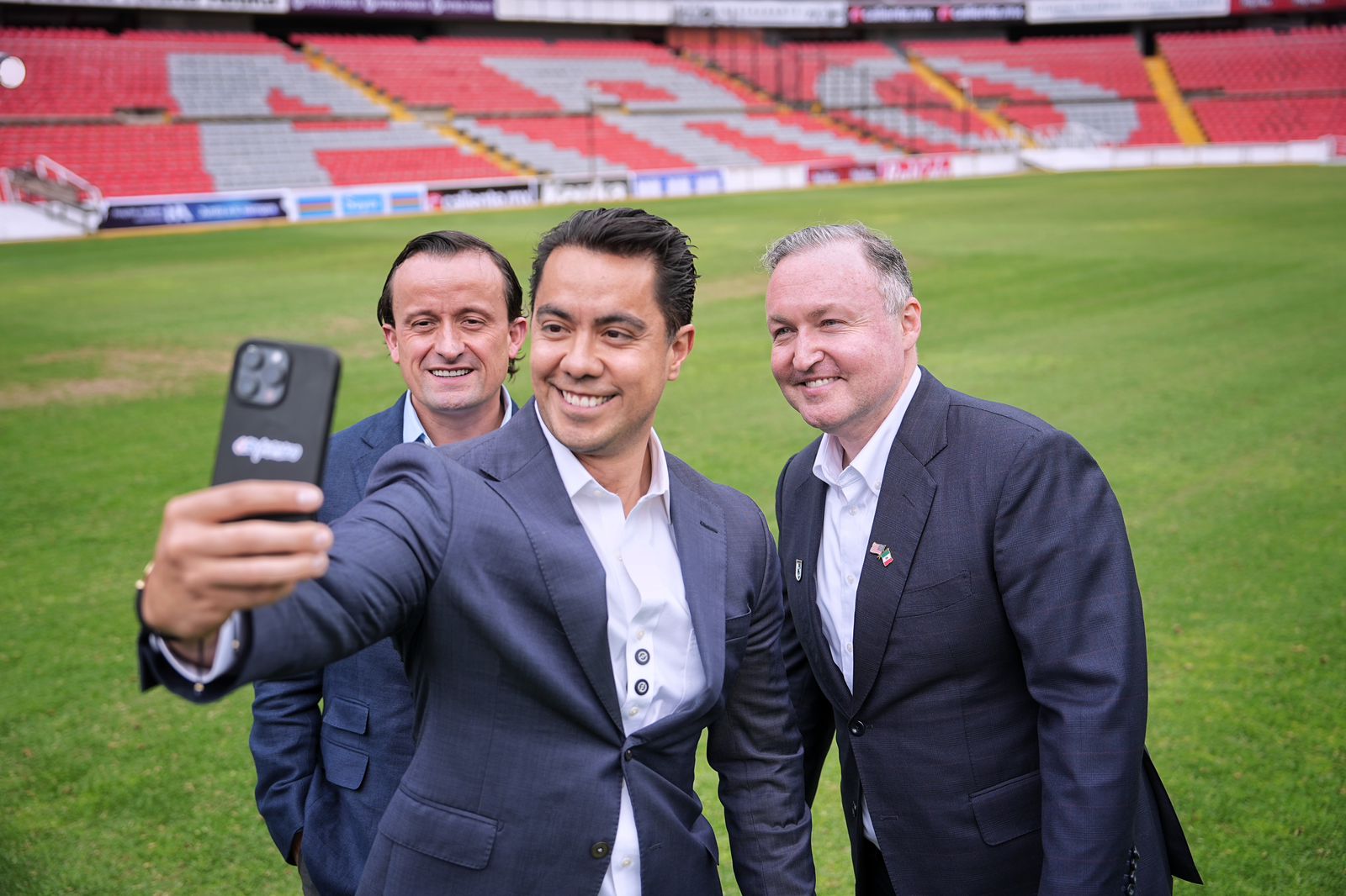 857b15fc-32e2-4160-bc4b-d38c143846e4