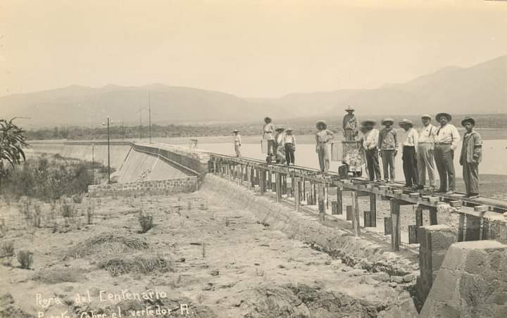 Presa Centenario. C .a. 1924