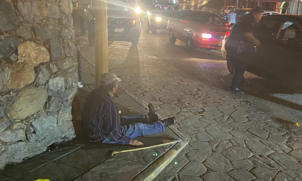 Reportaron a hombre de la tercera edad tirado en la vía pública ...
