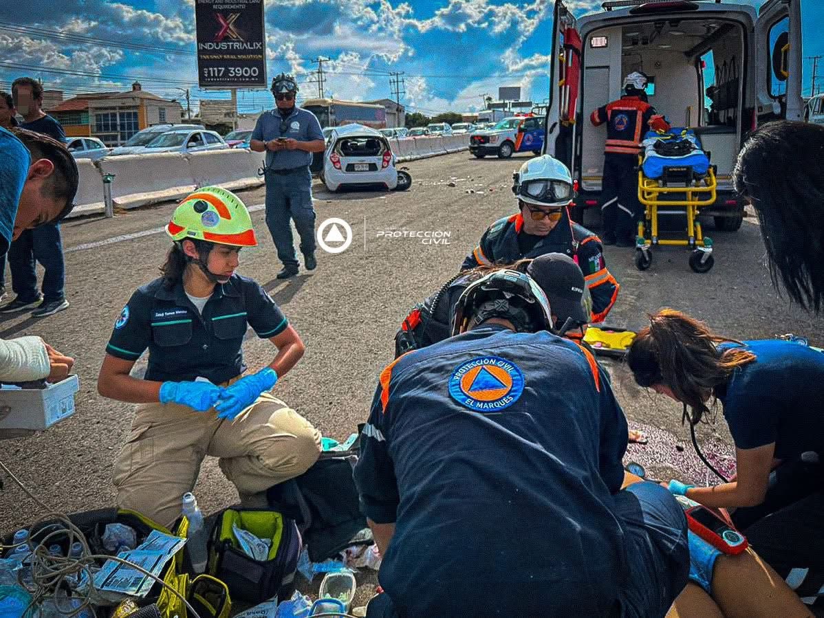 Volcadura en la 57 deja a una persona lesionada - Noticias de Querétaro