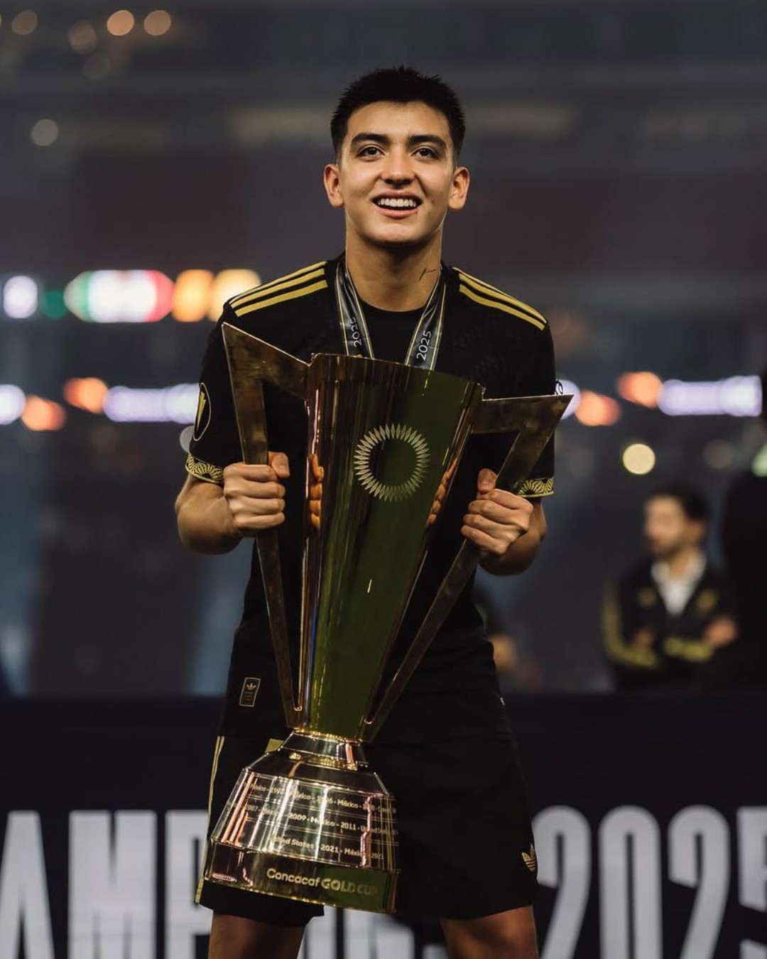 Gilberto Mora orgulloso de representar a México - Noticias de Querétaro