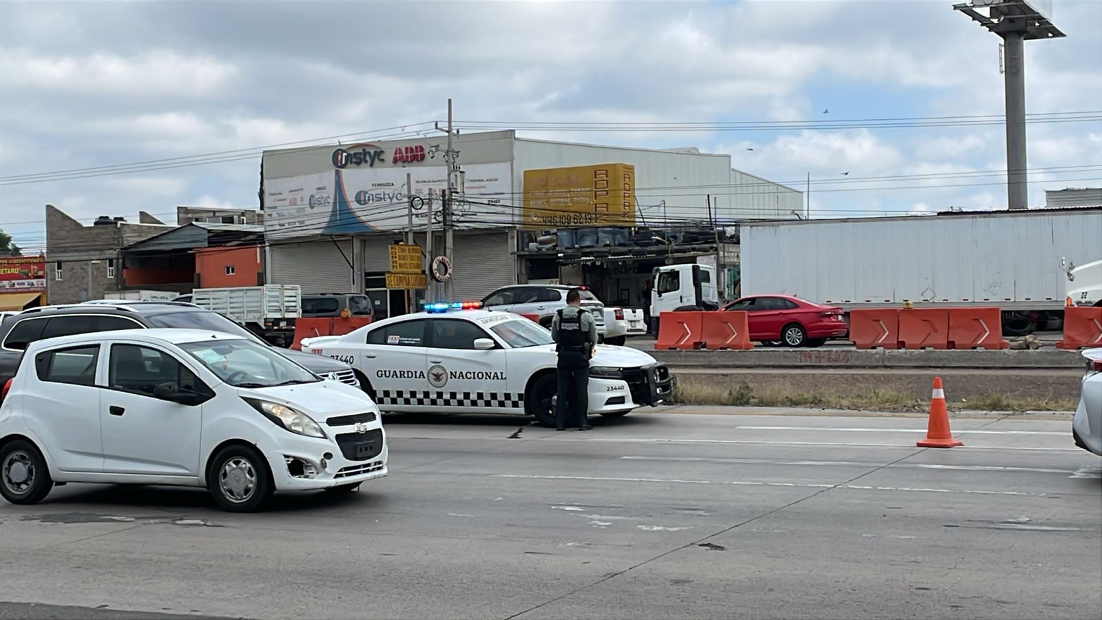 Muere atropellado un peatón al intentar cruzar la 57 - Noticias de ...