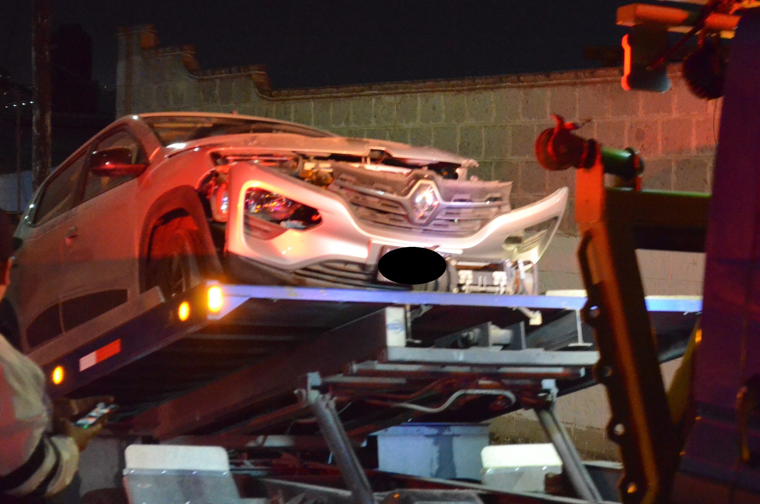 Chocan auto y moto en Satélite - Noticias de Querétaro