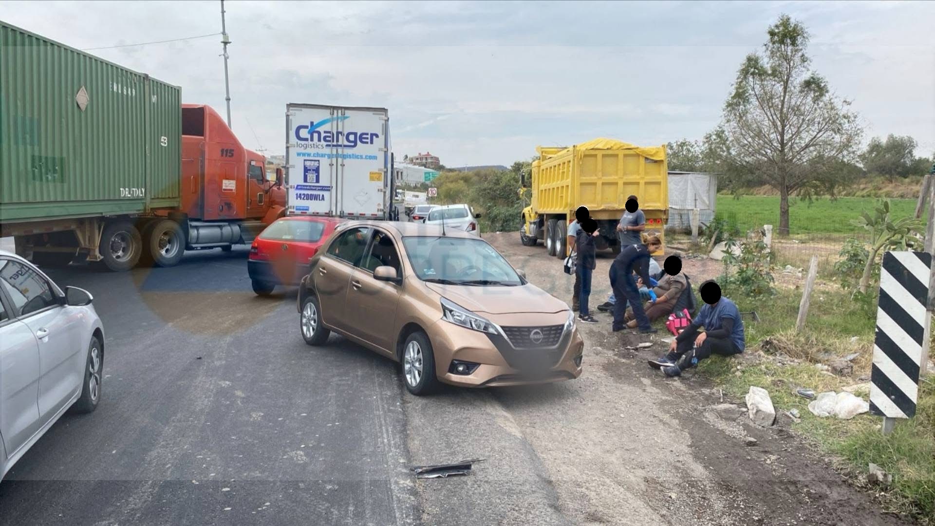 Aparatoso choque en el libramiento Norponiente - Noticias de Querétaro