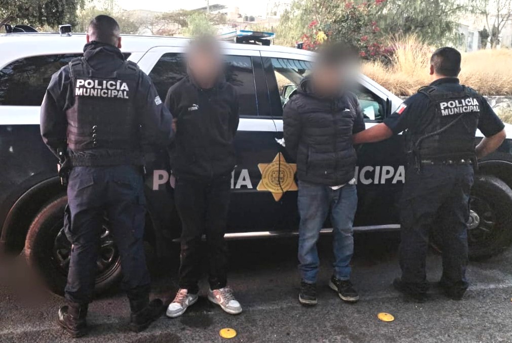 Los detienen por robo de una camioneta - Noticias de Querétaro