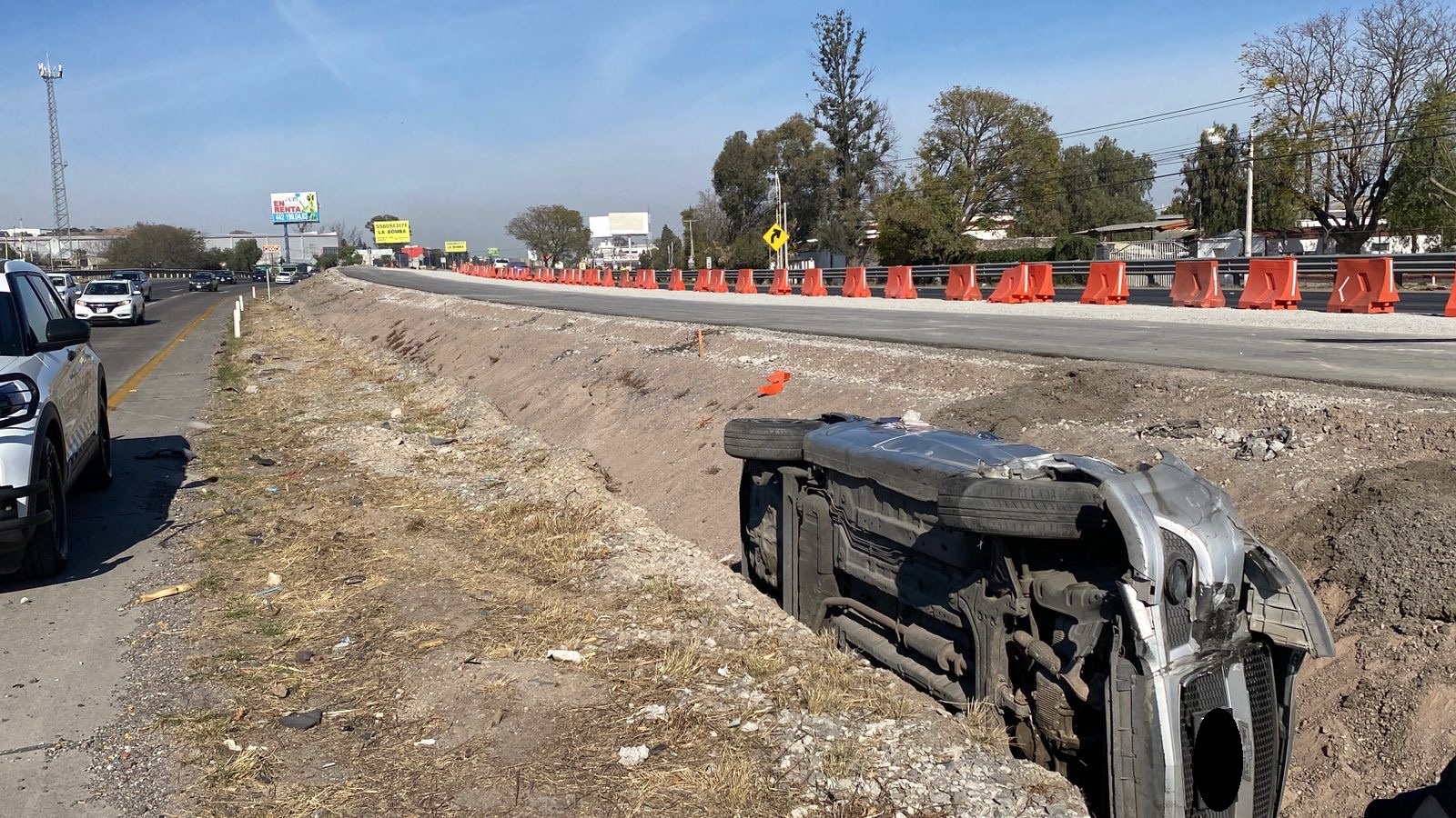 Tráiler saca del camino a un auto en la México-Querétaro - Noticias de ...