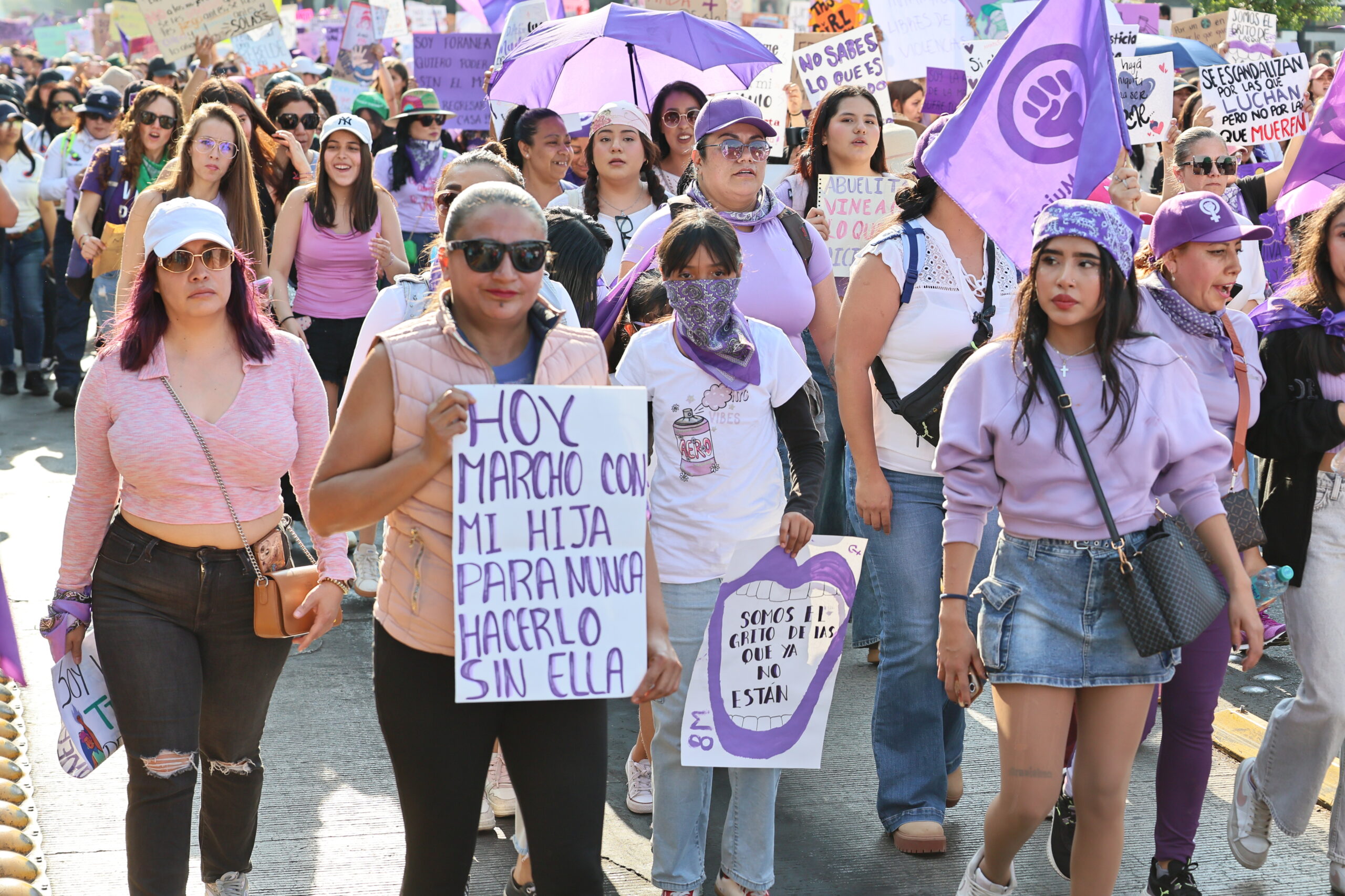 Miles de mujeres alzan la voz contra la violencia de género - Noticias ...