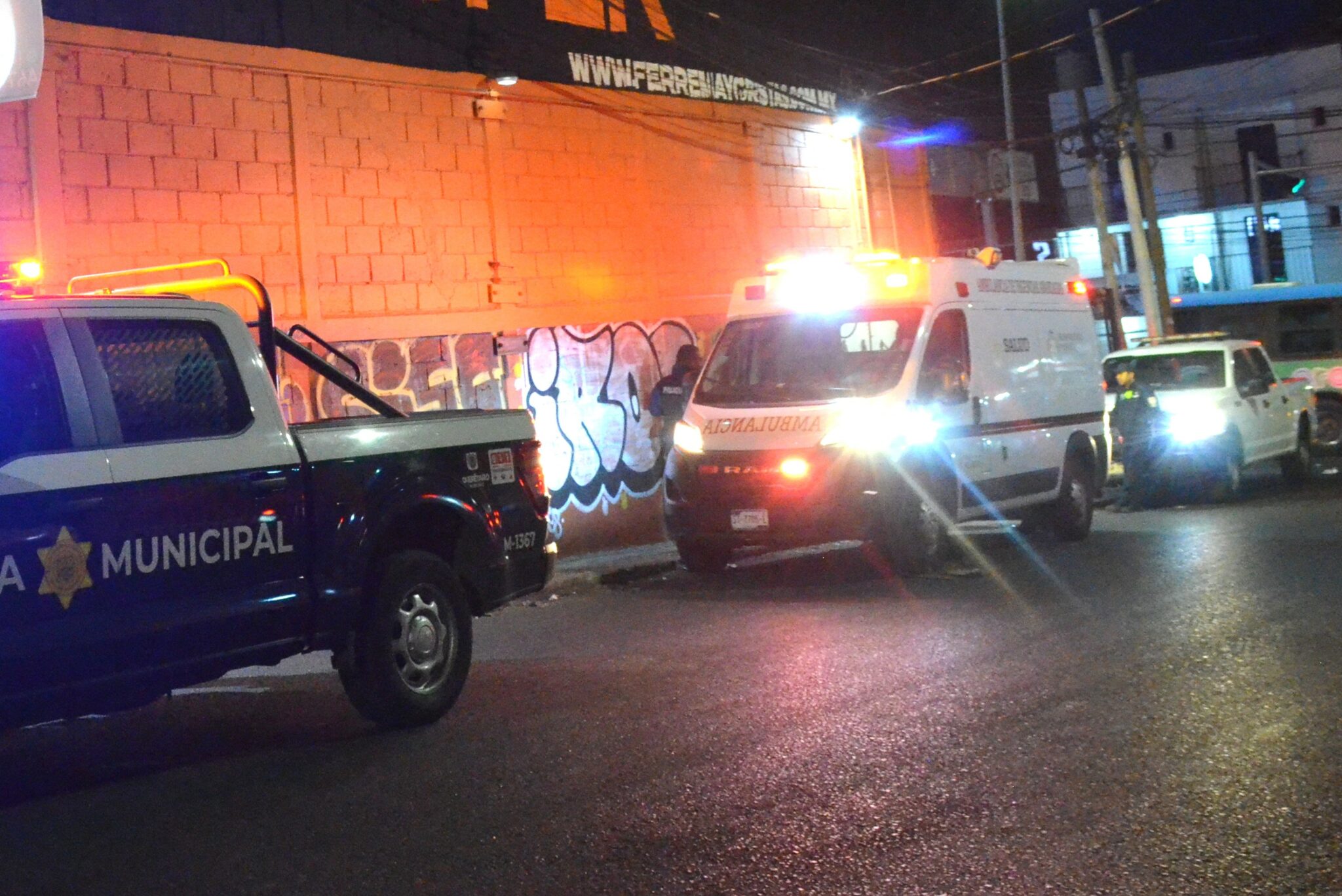 Motociclista se accidenta en Jardines de Santiago - Noticias de Querétaro