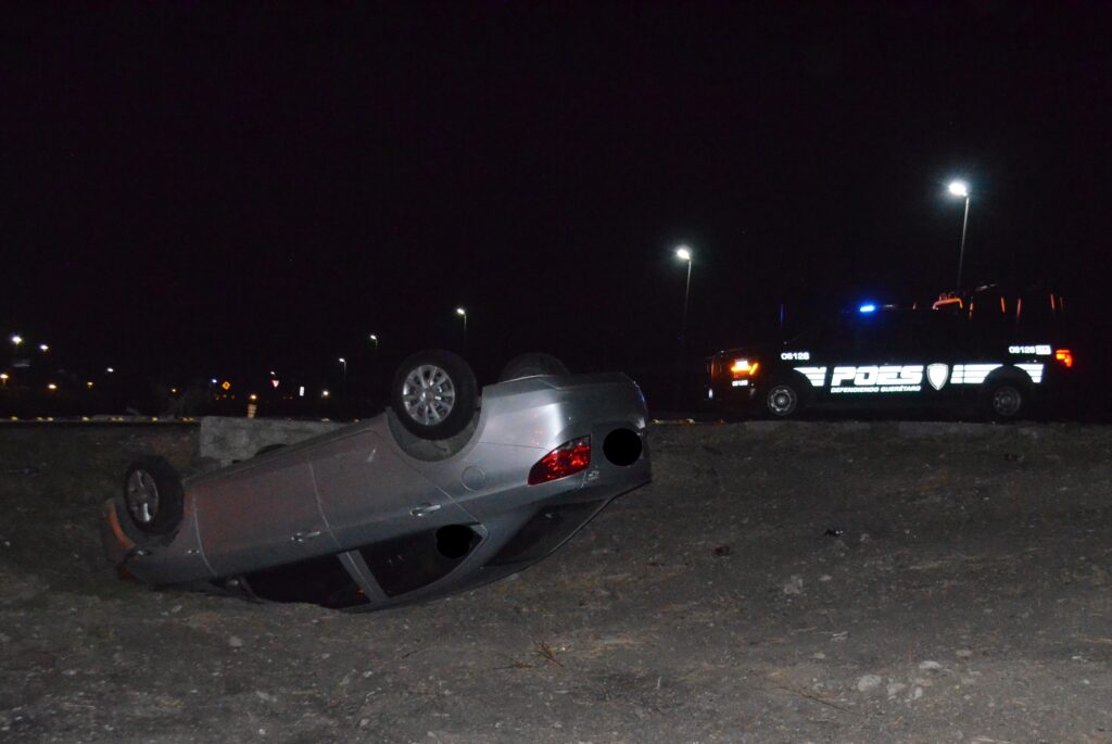 Automovilista sale del camino y vuelca - Noticias de Querétaro