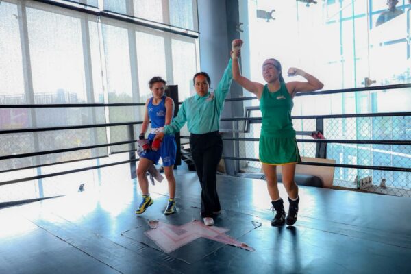 La Boxeadora Colonense, Mireya Martínez, Gana en el Torneo México vs Canadá (6)