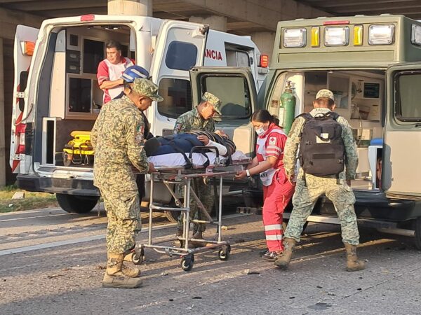 Choque e incendio deja dos militares lesionados (3)