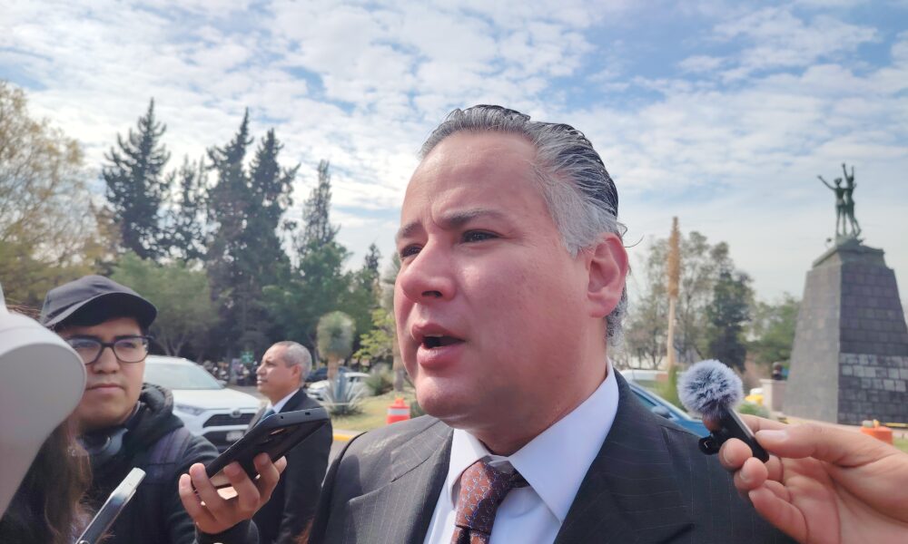 Santiago Nieto celebrates arrival of Ariadna Montiel to Morena