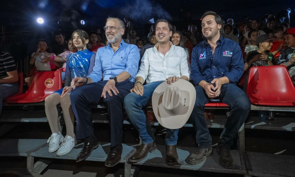 They carry out a free circus for 4 thousand infants in El Marqués