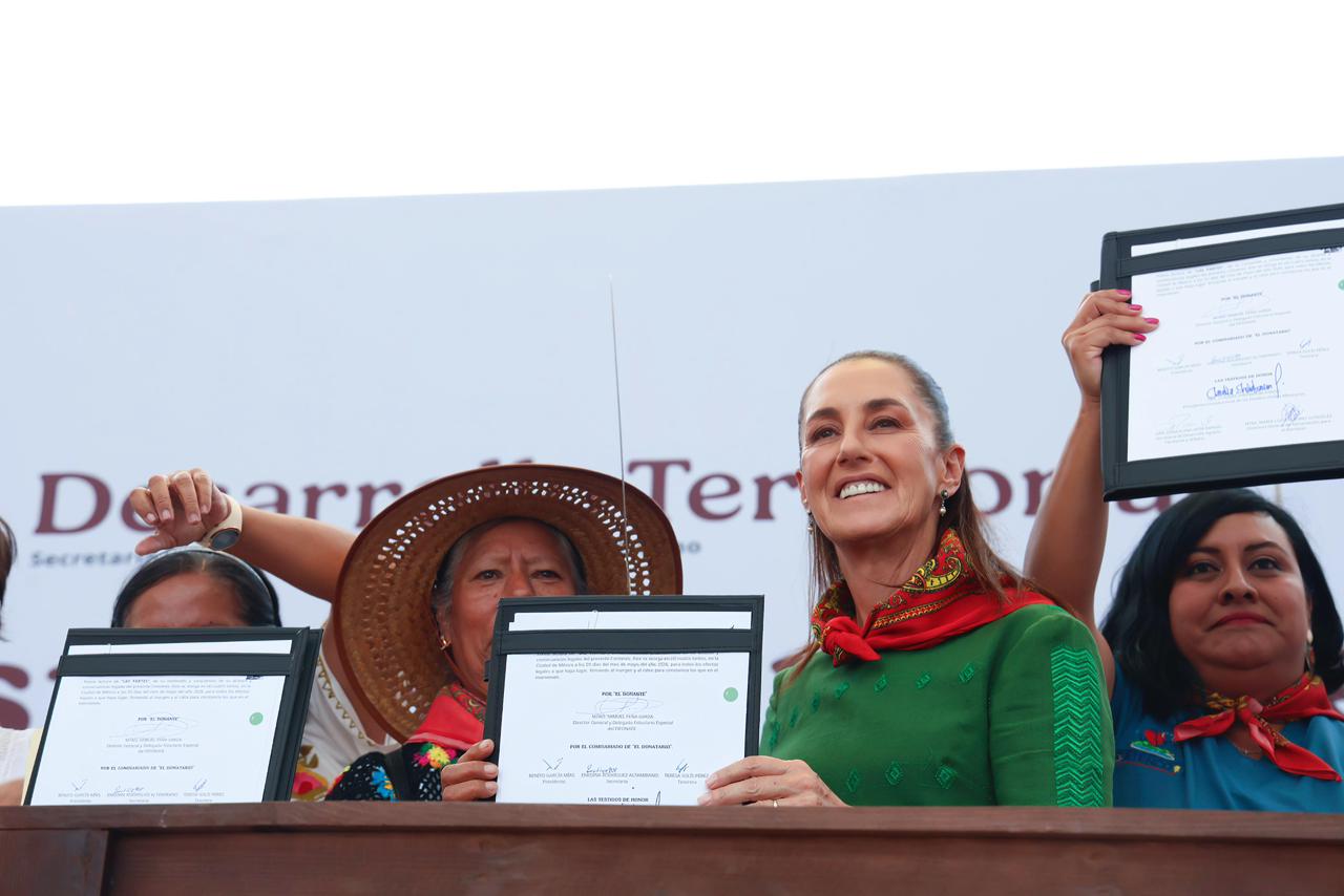 Inauguración histórica del puente Nichupté, becas y restitución de tierras Presidenta Claudia Sheinbaum culmina gira en Quintana Roo, Estado de México y Chiapas (4)