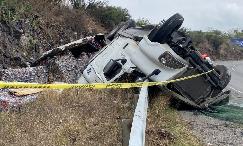 Fatal accidente en el Lib. Norponiente deja a trailero sin vida ...
