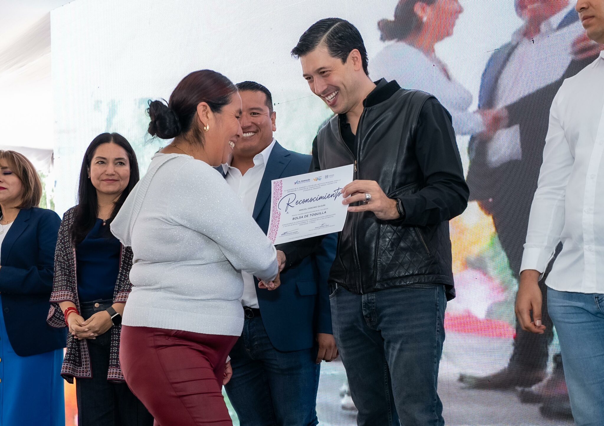 Fortalece Rodrigo Monsalvo salud mental - Noticias de Querétaro